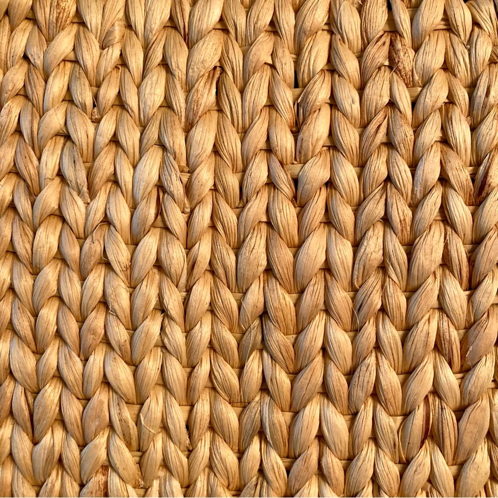 NEW Natural Hyacinth Raffia Straw Purse Tote Bag Tassel Tropical Size 12 x 14" - Picture 9 of 11